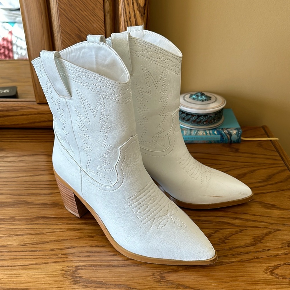 White BILLINI western booties